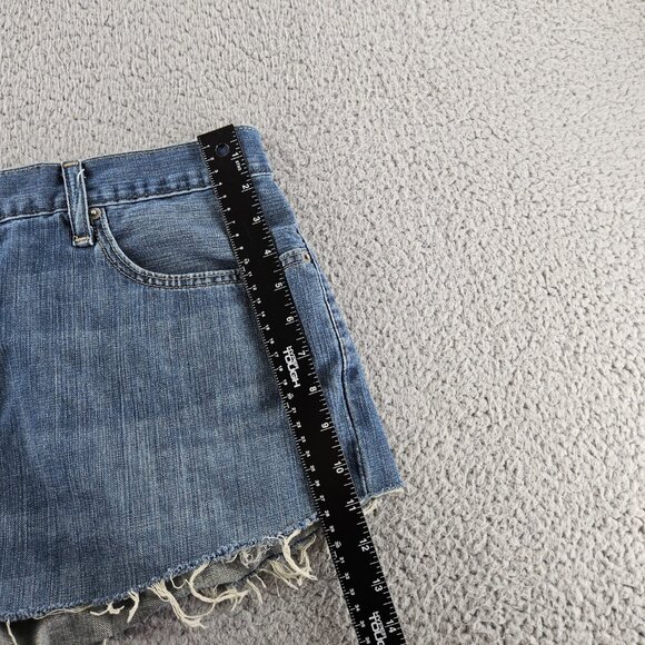 Levis 514 Denim Shorts Womens 38 Blue Distressed Cut Off Raw Hem Classic Jean - Picture 12 of 16